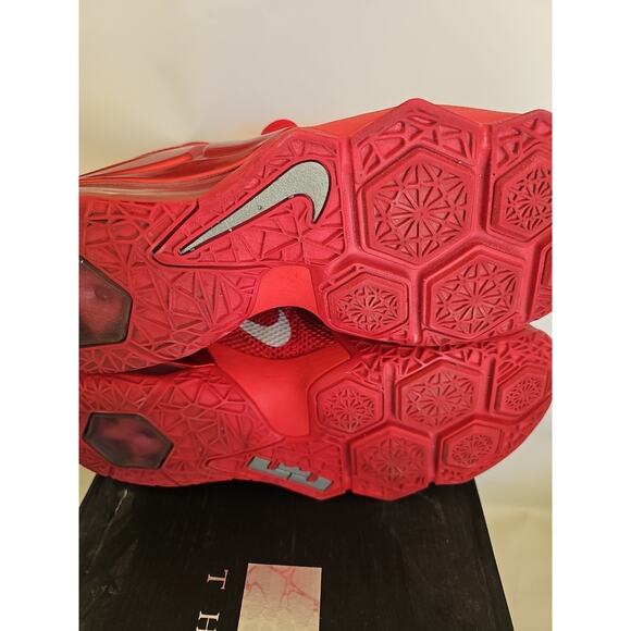 Nike sneaker, LeBron 12, XII Low Mens University Red. w/ OG Box Size 10.5 - Picture 8 of 10